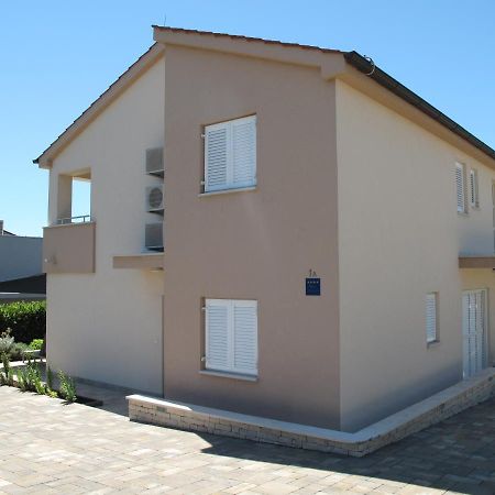 Apartments Mia Krk Krk Town Exterior photo