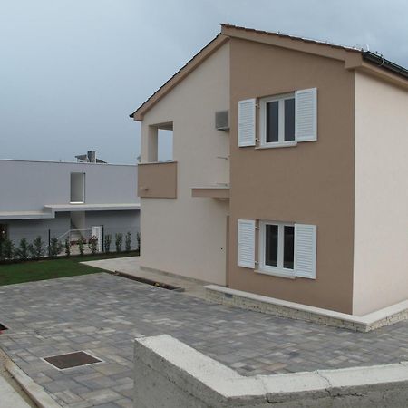 Apartments Mia Krk Krk Town Exterior photo