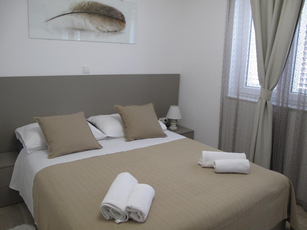 Apartments Mia Krk Krk Town Exterior photo