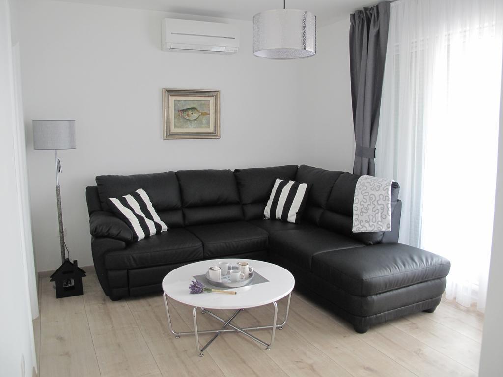 Apartments Mia Krk Krk Town Exterior photo