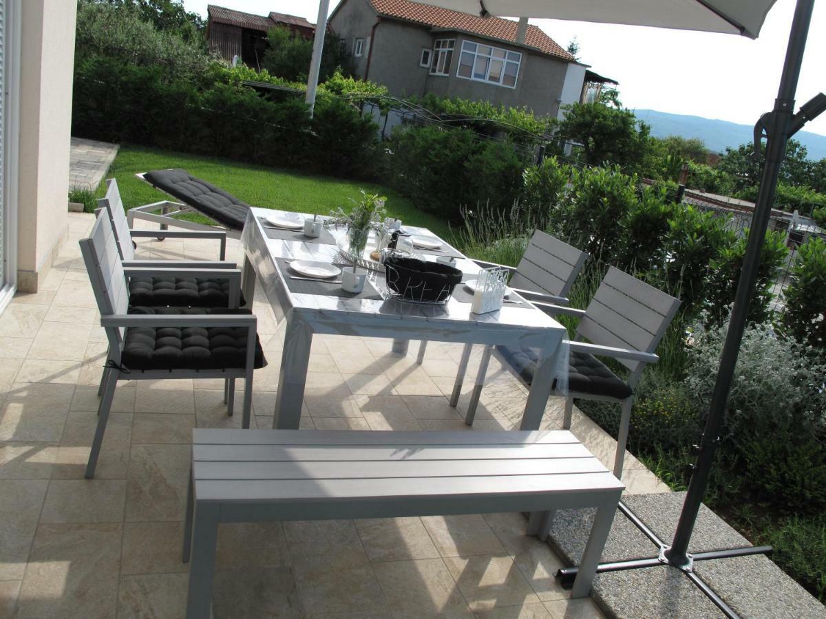 Apartments Mia Krk Krk Town Exterior photo